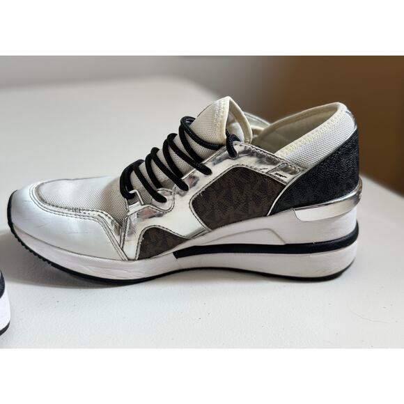 MICHAEL Michael Kors white wedge sneaker animal print & silver trim Sz 7 - Picture 3 of 14